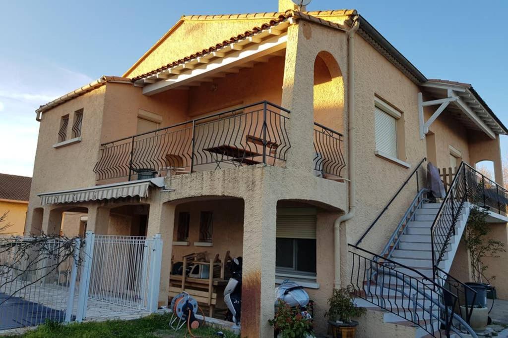 Un Charmant Logement Apartamento Aigues-Mortes Exterior foto